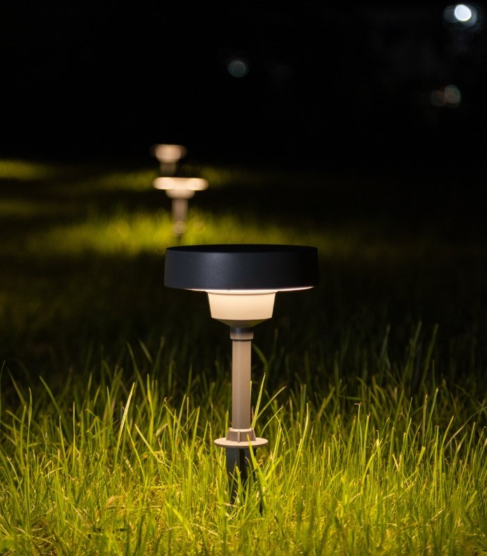 baliza_jardin_led_12_5w_3000k_445lm_ip65_con_pincho_aluminio_1 Baliza de jardín exterior LED 12.5W 3000K 445lm IP65 aluminio gris oscuro con pincho - Imagen 1