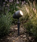 Proyector LED exterior con pincho 9W 3000K 500lm 36º IP65
